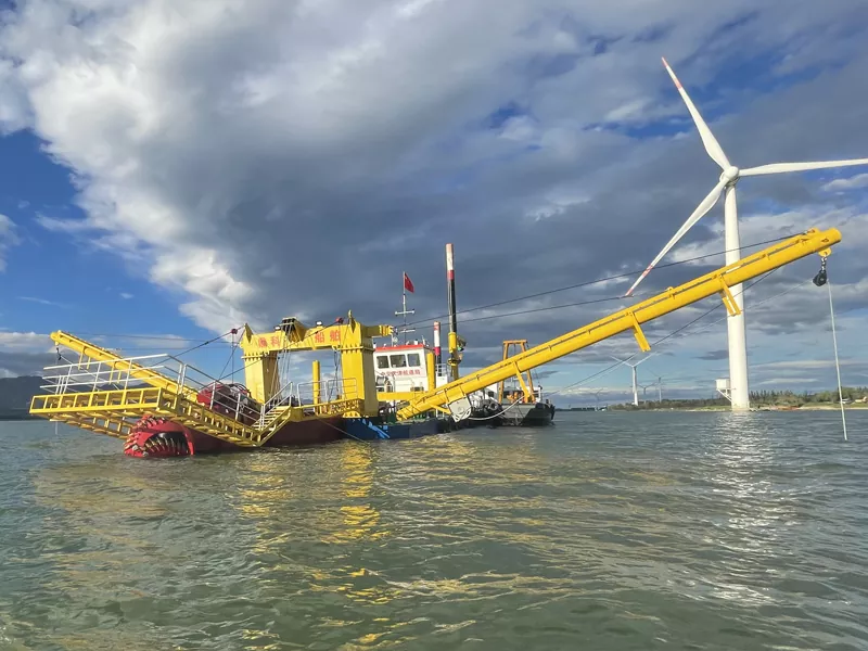 Tàu nạo vét cảng